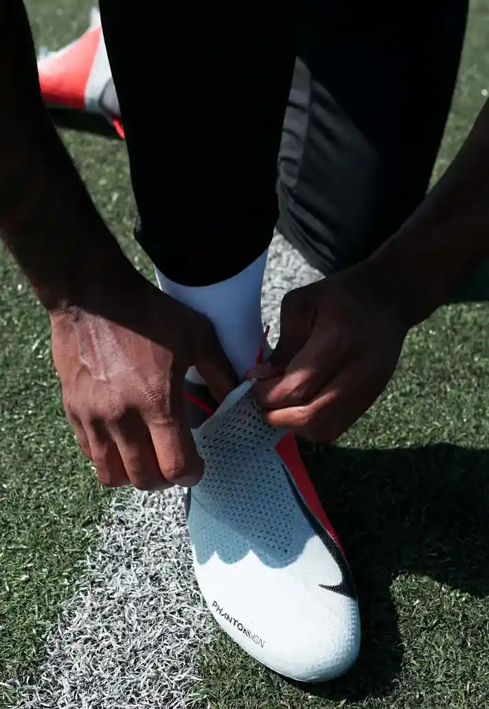 On-foot performance: Nike PhantomVSN: a close look at the sock construction